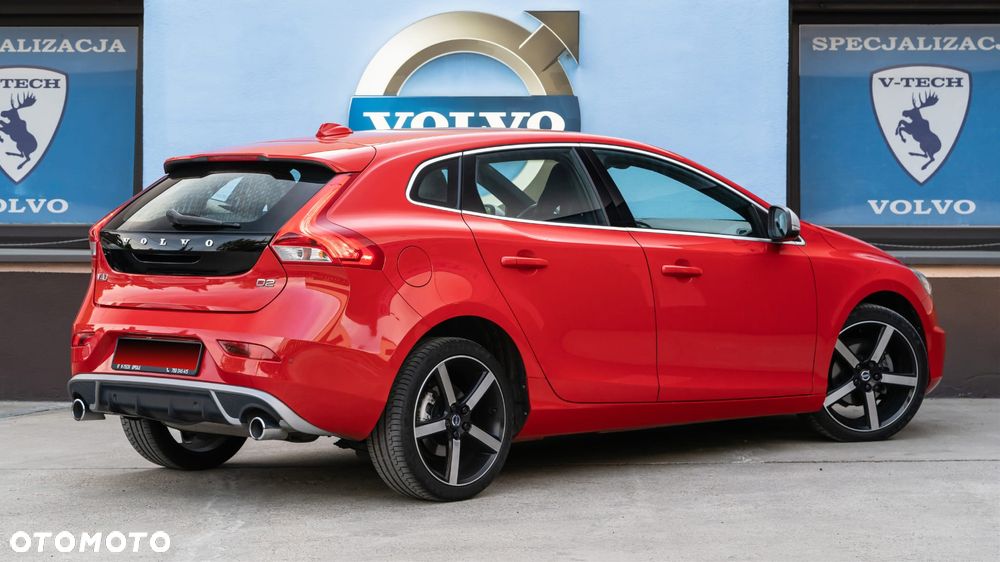 Volvo V40 D2 Drive-E R-Design Momentum - 3