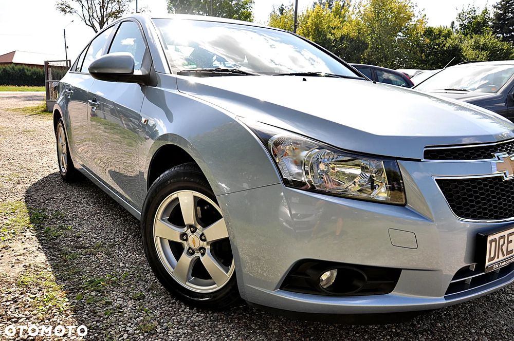 Chevrolet Cruze 1.6 LS+ - 6