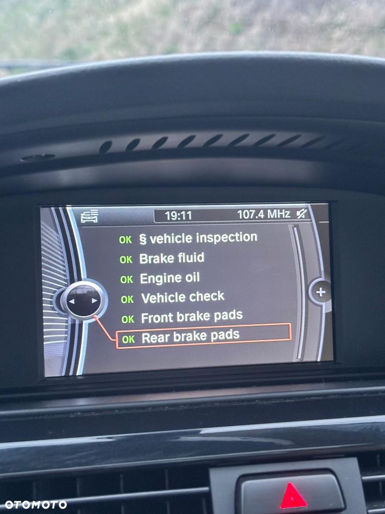 BMW Seria 3 320i - 24