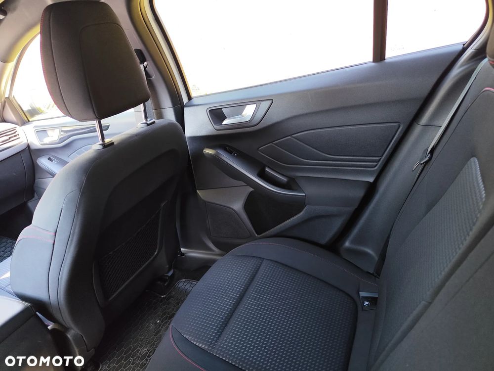 Ford Focus 1.0 EcoBoost Start-Stopp-System ST-LINE STYLE - 37