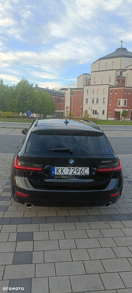 BMW Seria 3 320d Sport Line - 3