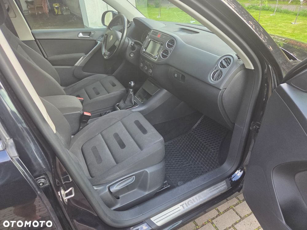 Volkswagen Tiguan - 22