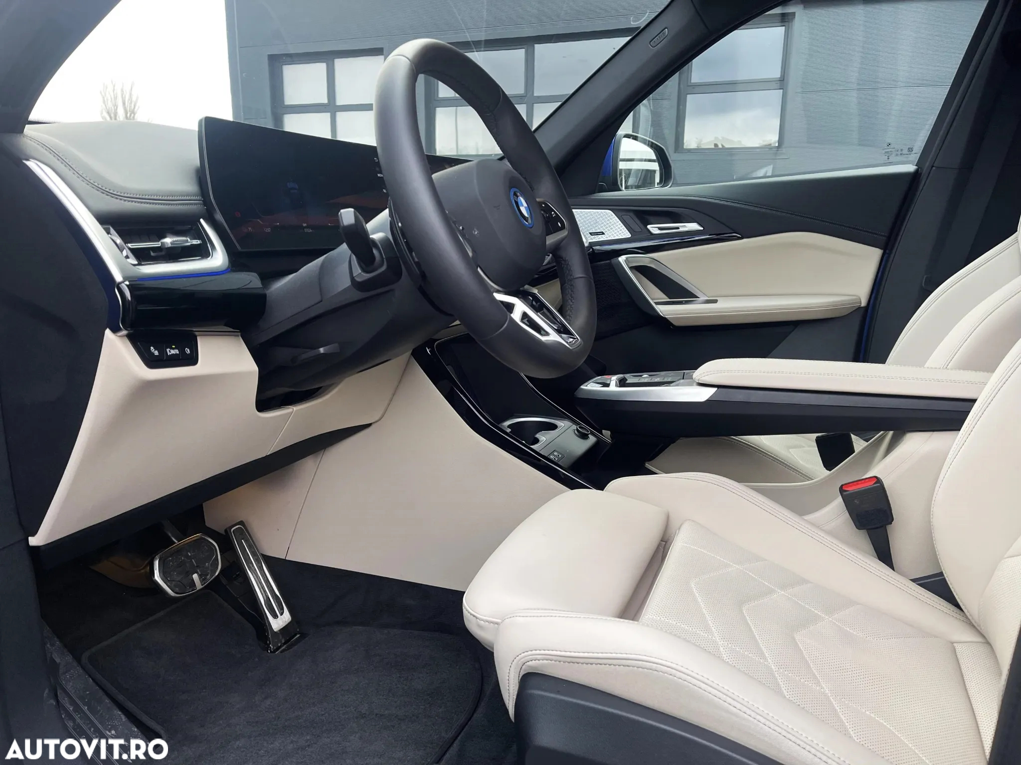 BMW iX1 eDrive20 - 9