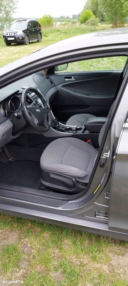 Hyundai Sonata - 5