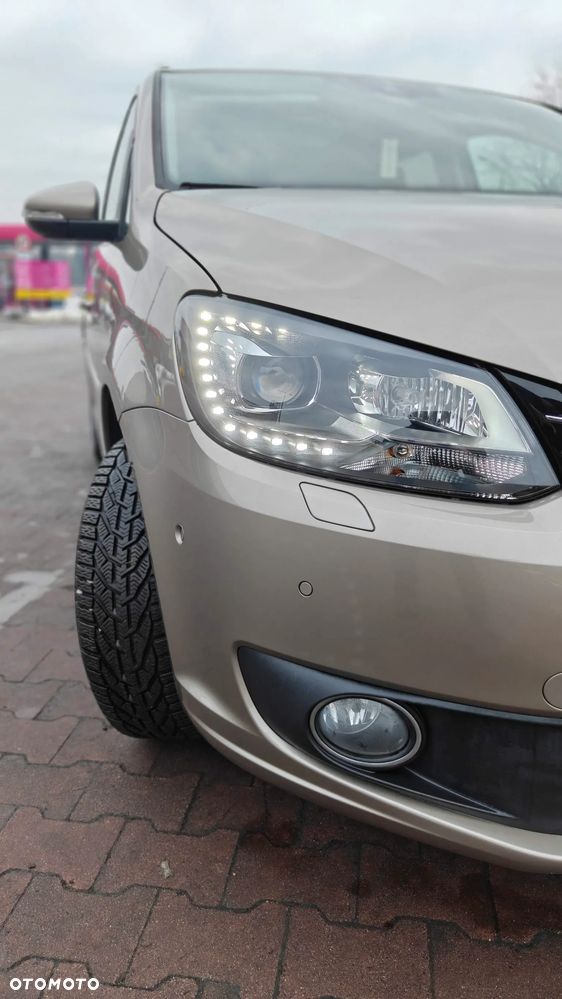 Volkswagen Touran 2.0 TDI Highline DSG - 2