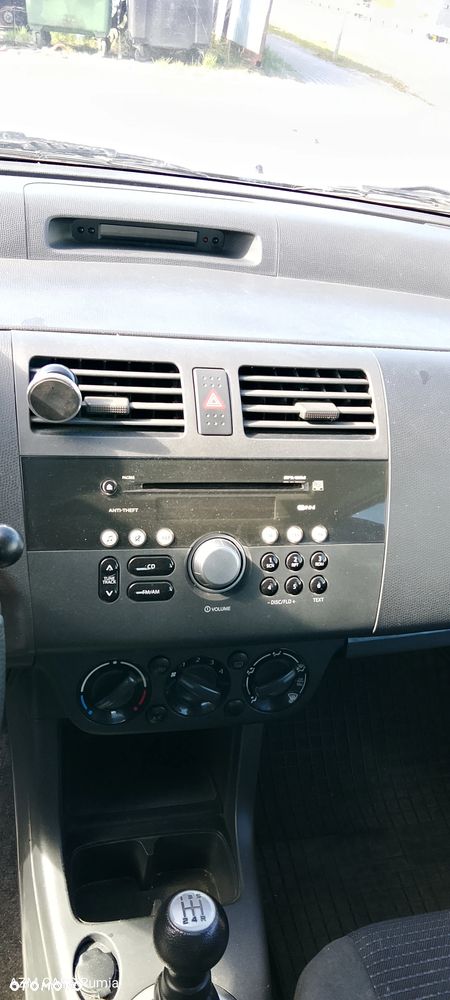 SUZUKI SWIFT - 6