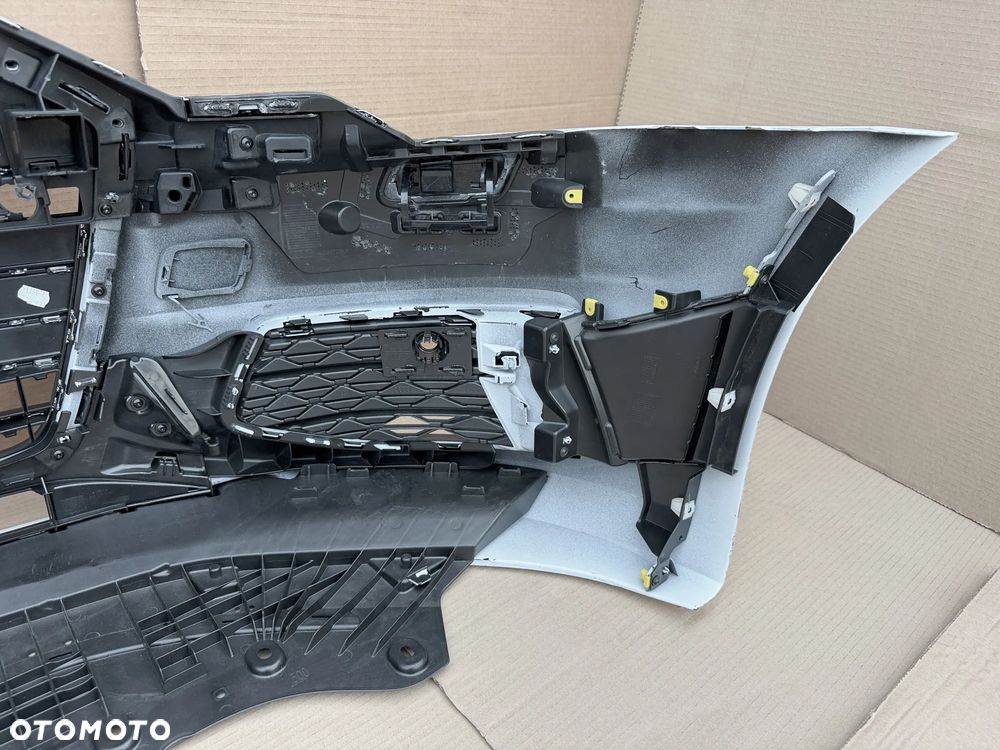 Zderzak przedni Audi A6 C8 4K0 - BDB przód Basis 6x PDC - 17