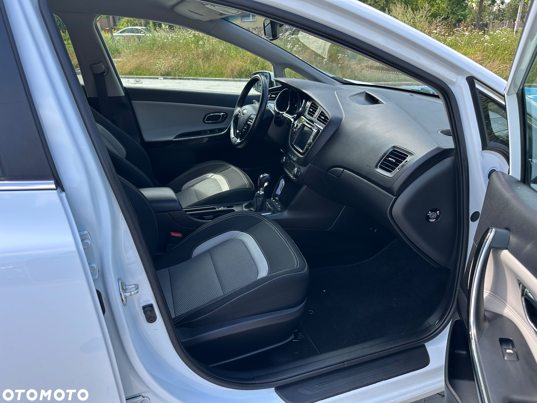 Kia Ceed 1.6 CRDi 128 Vision - 27