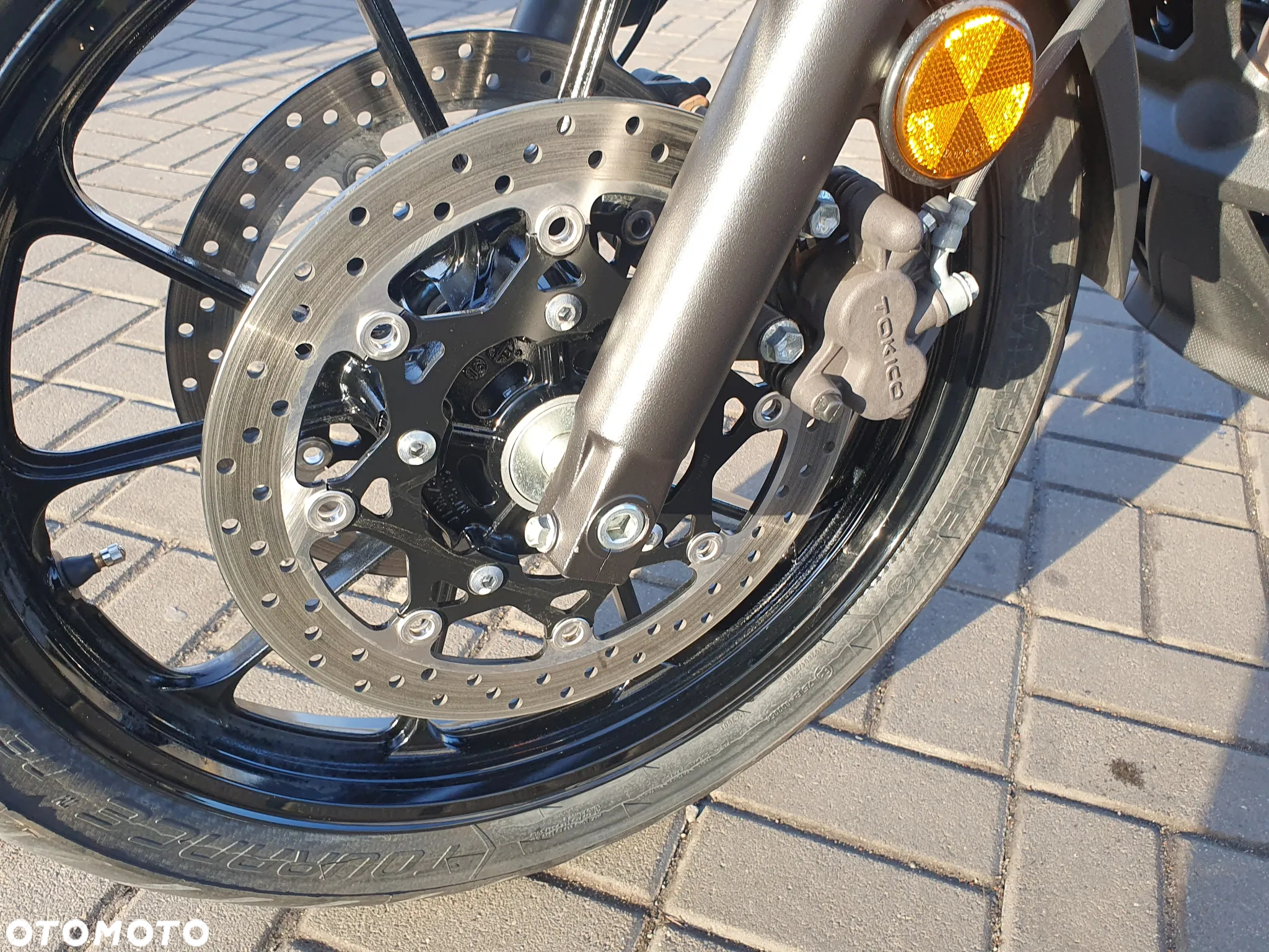 Suzuki V-STROM - 26