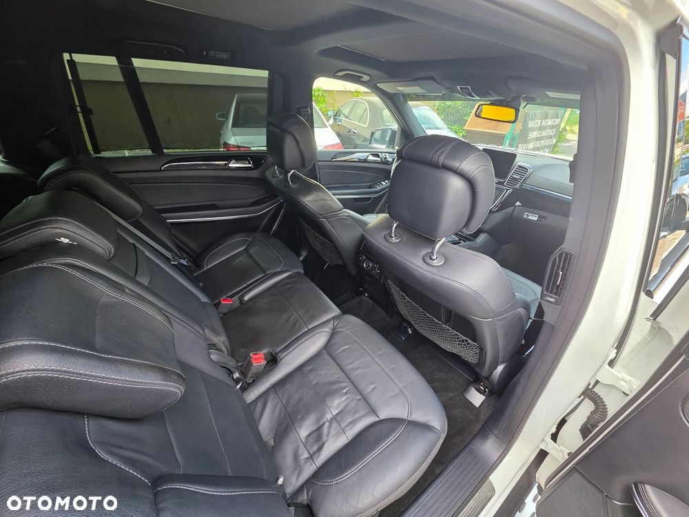 Mercedes-Benz GLS - 14