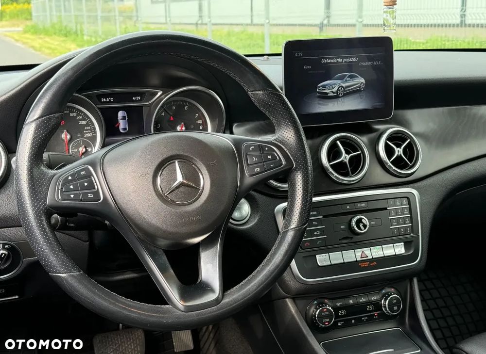 Mercedes-Benz CLA 250 4-Matic AMG Line - 22