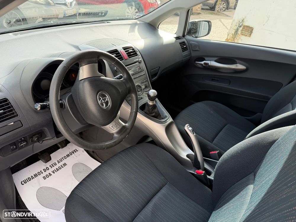 Toyota Auris 1.4 D-4D AC DPF - 9