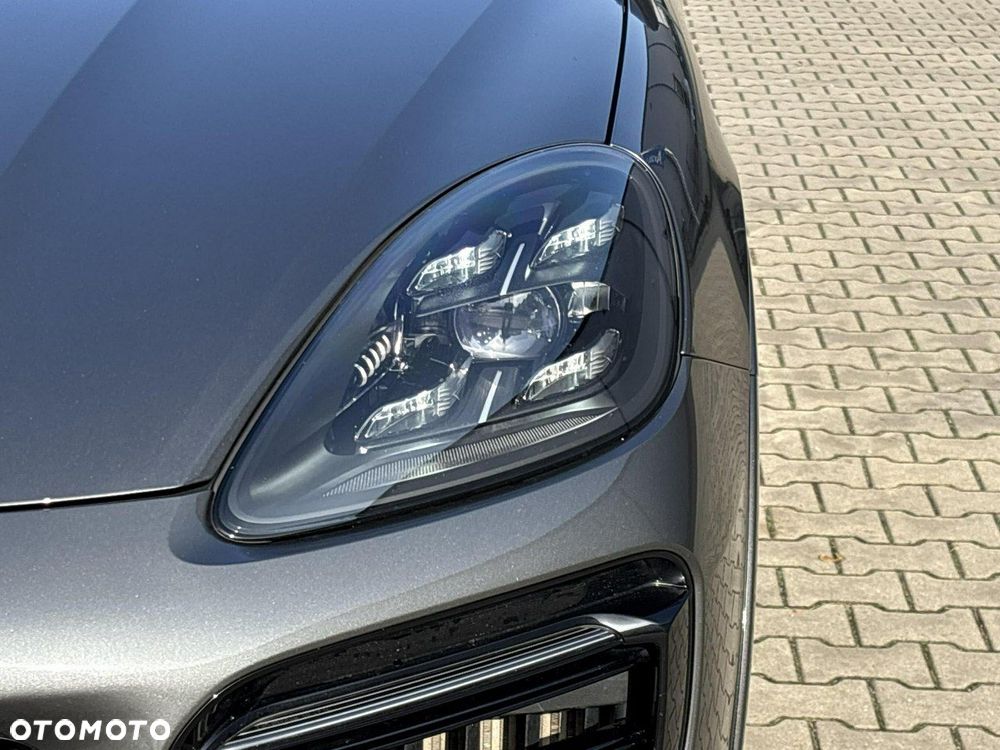Porsche Cayenne - 9