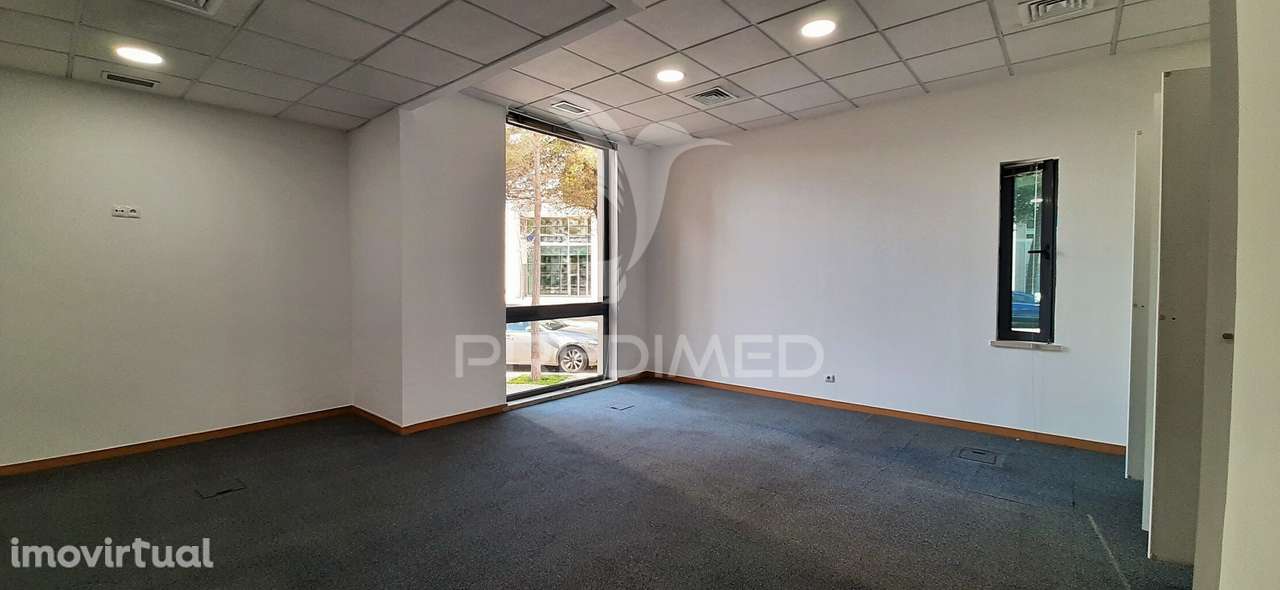 Escritório exclusivo com localização única, pronto a entrar! - Grande imagem: 2/20