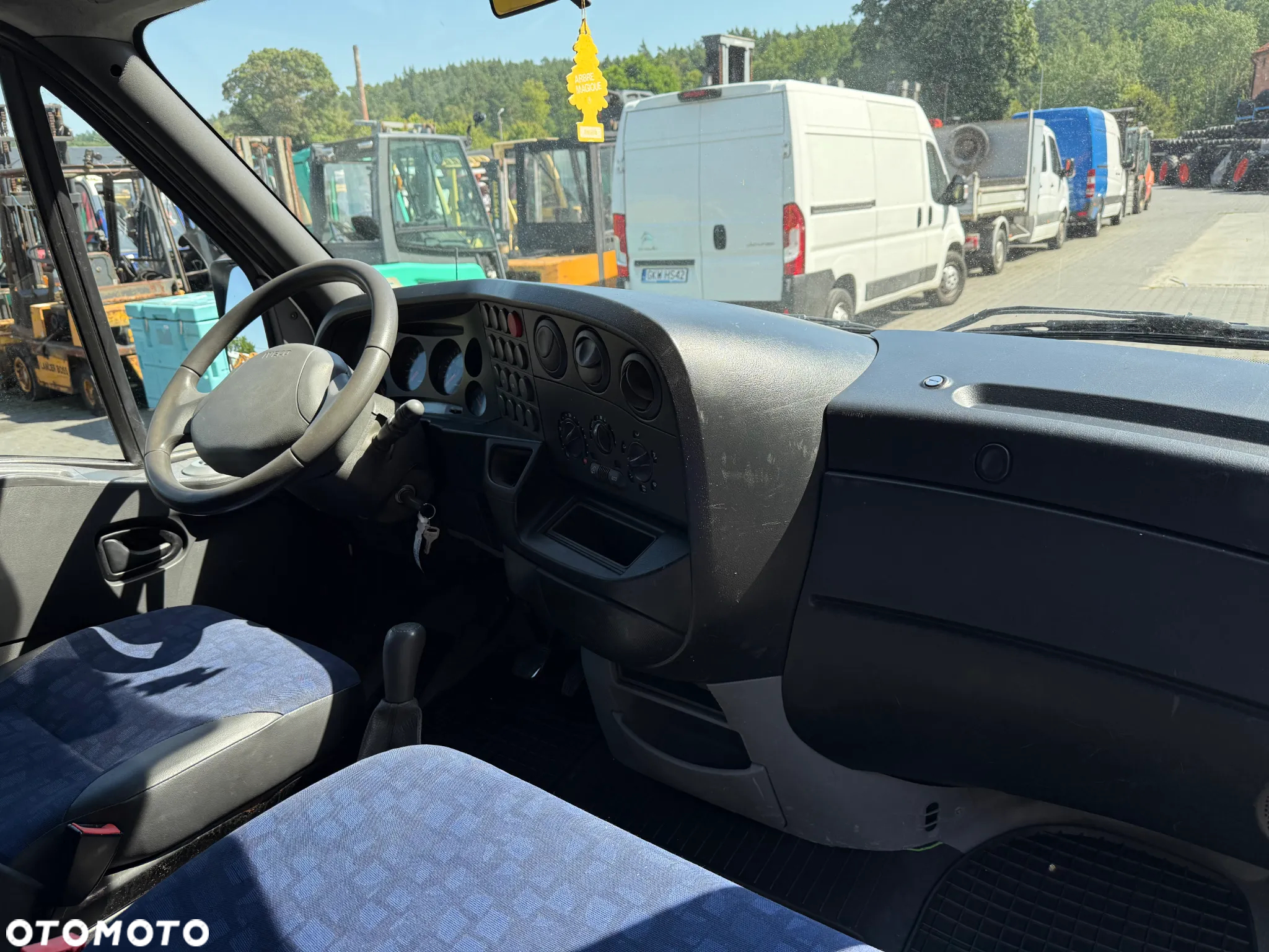 Iveco DAILY 35S14 - 32