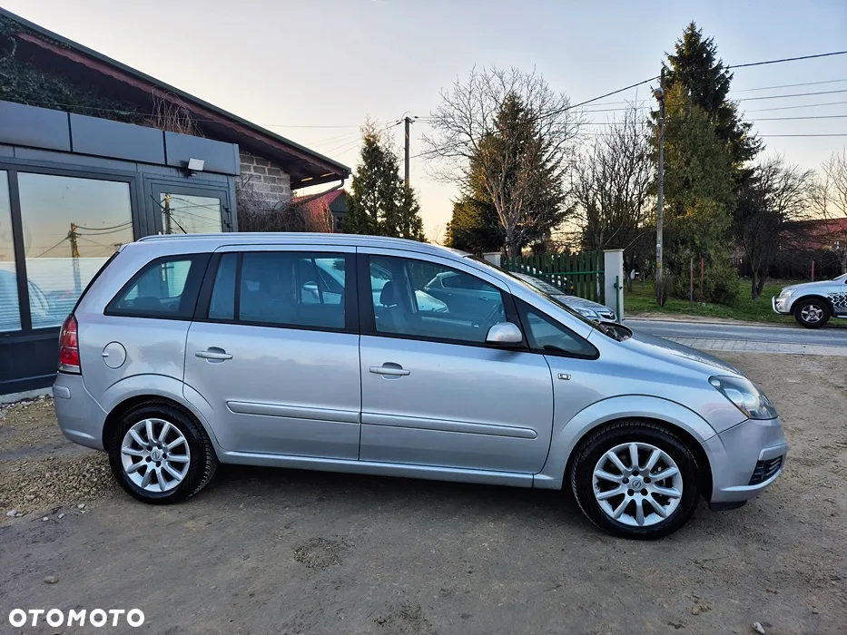 Opel Zafira 1.8 Cosmo - 10