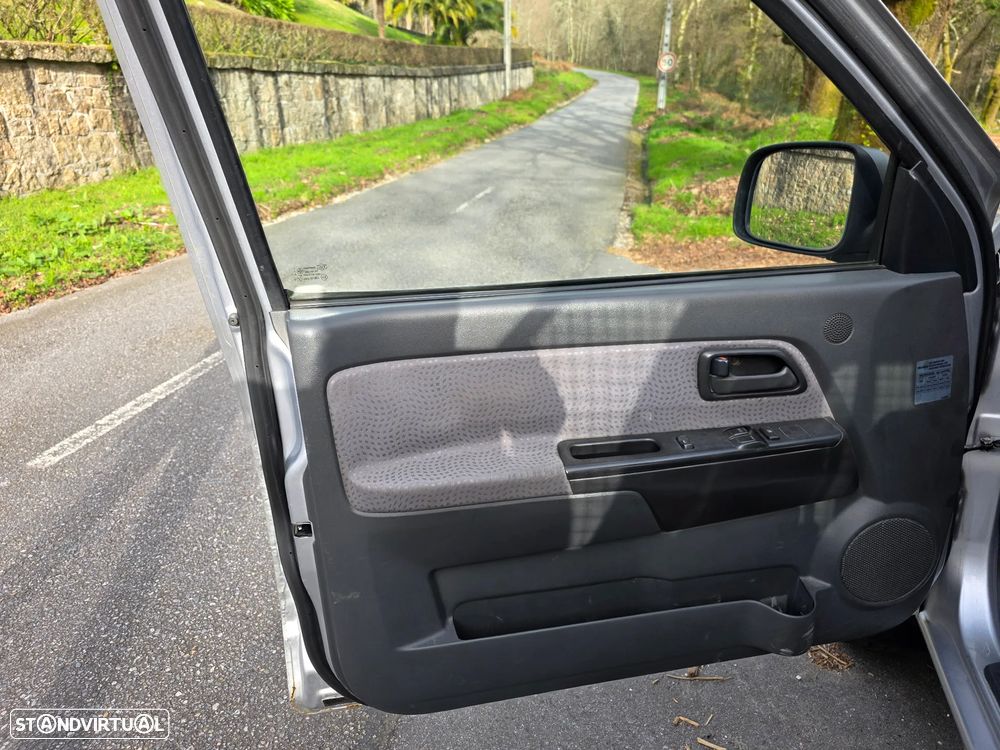 Isuzu D-Max 2.5 DTi CL 4WD L4 CM - 21