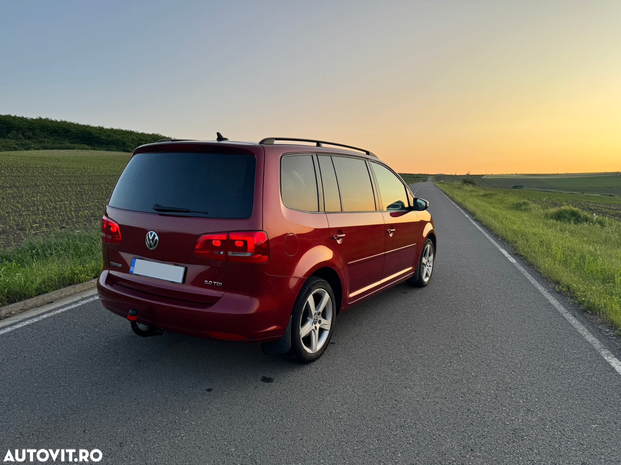 Volkswagen Touran 2.0 TDI DPF Highline - 3