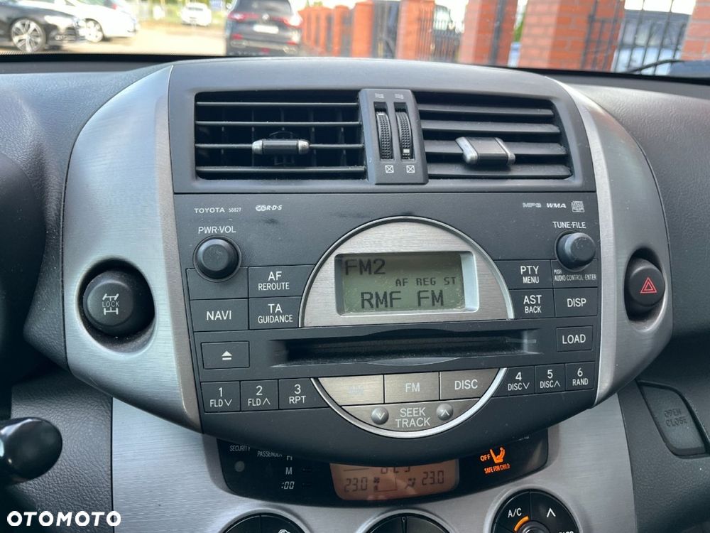 Toyota RAV4 2.2 D-4D Luna - 10