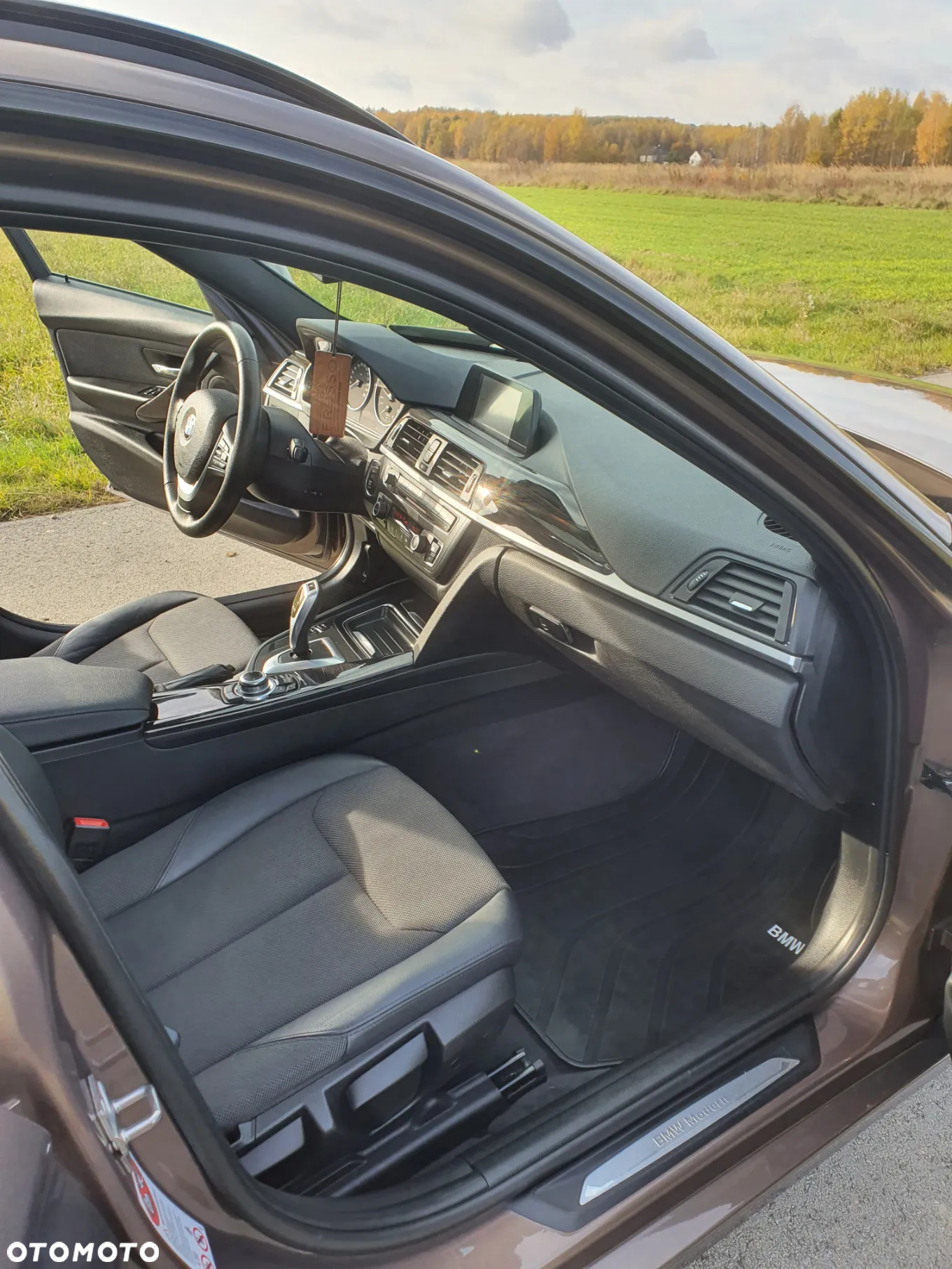 BMW Seria 3 318d Touring Modern Line - 22