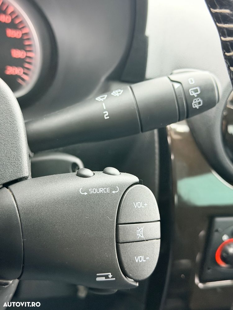 Dacia Duster 1.6 16V 4x4 Destination - 27