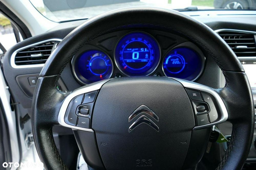 Citroën C4 1.2 e-THP Exclusive - 32