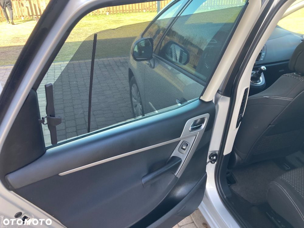 Citroën C4 Picasso - 24