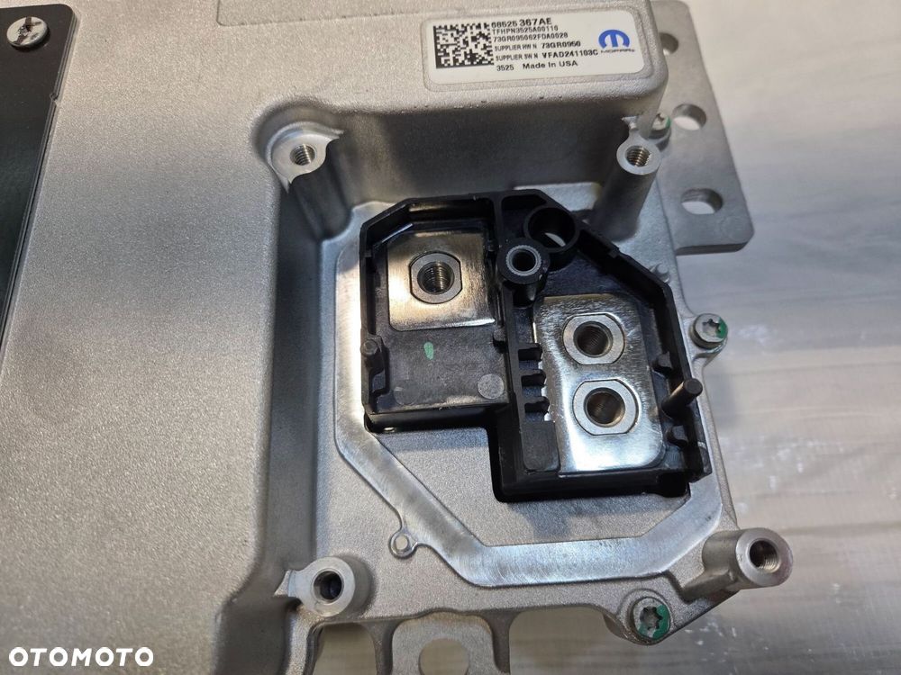 PRZETWORNICA NAPIĘCIA KONWERTER 0050058498 68525367AE NOWY Ram ProMaster EV - 10