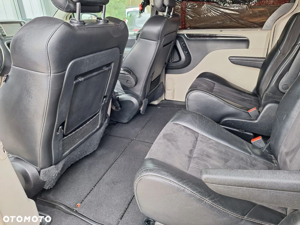 Lancia Voyager 2.8CRD Silver - 21