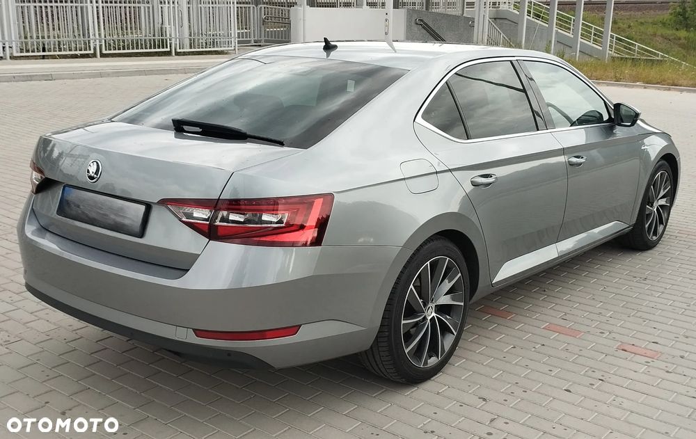 Skoda Superb 2.0 TDI 4x4 L&K DSG - 4