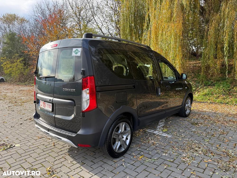 Dacia Dokker SCe 100 Stepway Celebration - 3
