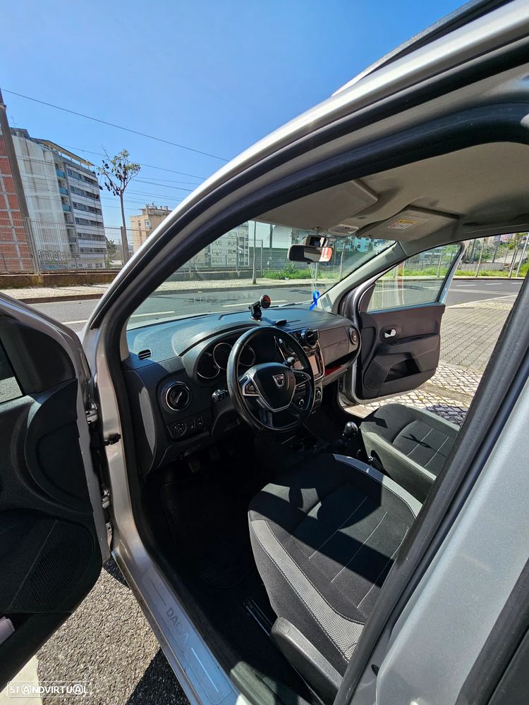 Dacia Lodgy 1.5 dCi Stepway 7L - 24