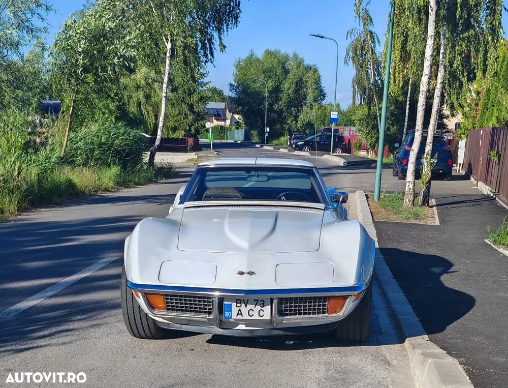 Chevrolet Corvette - 12