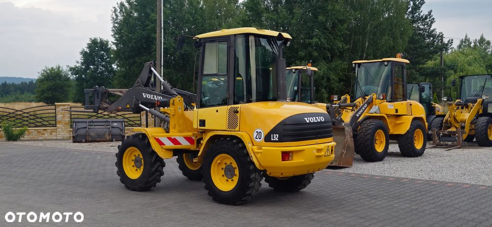 Volvo L32/ Maszyna sprowadzona - 1