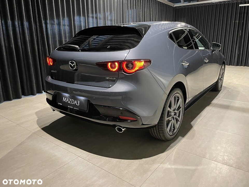 Mazda 3 - 5