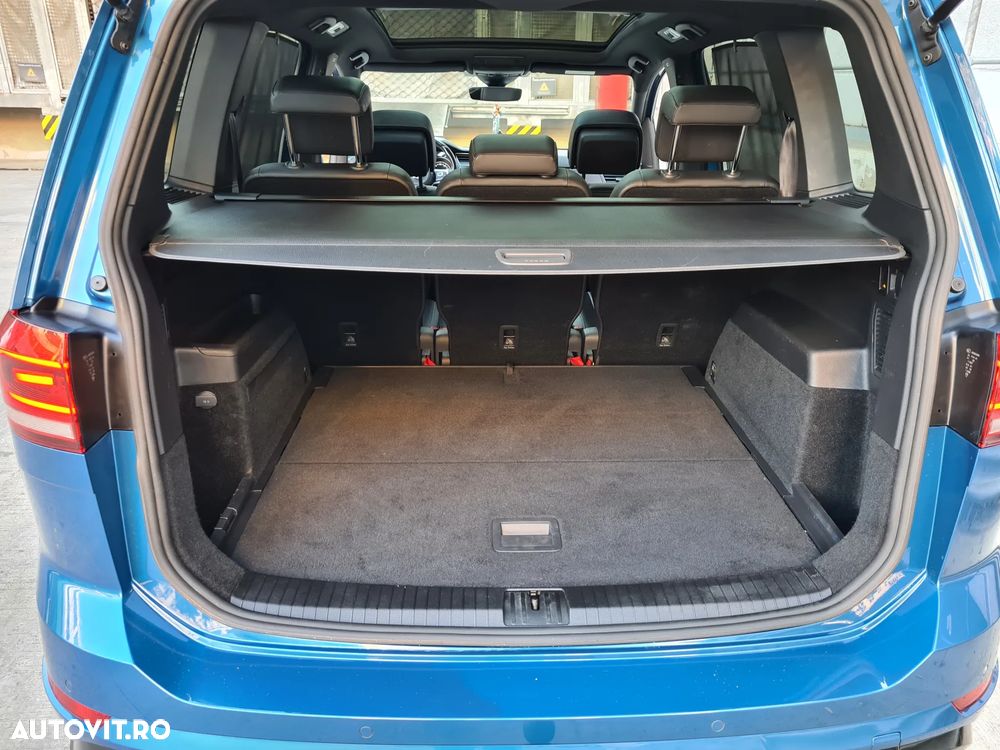 Volkswagen Touran - 20