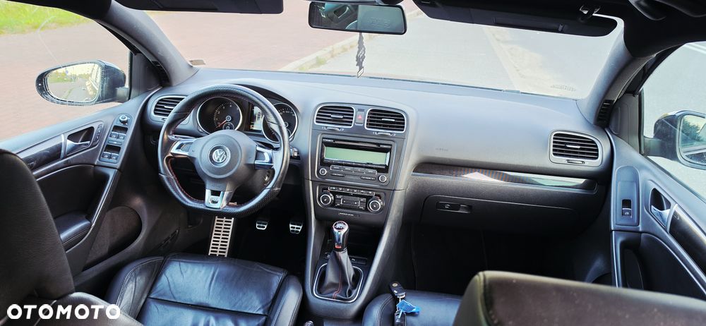 Volkswagen Golf 2.0 GTI adidas - 6