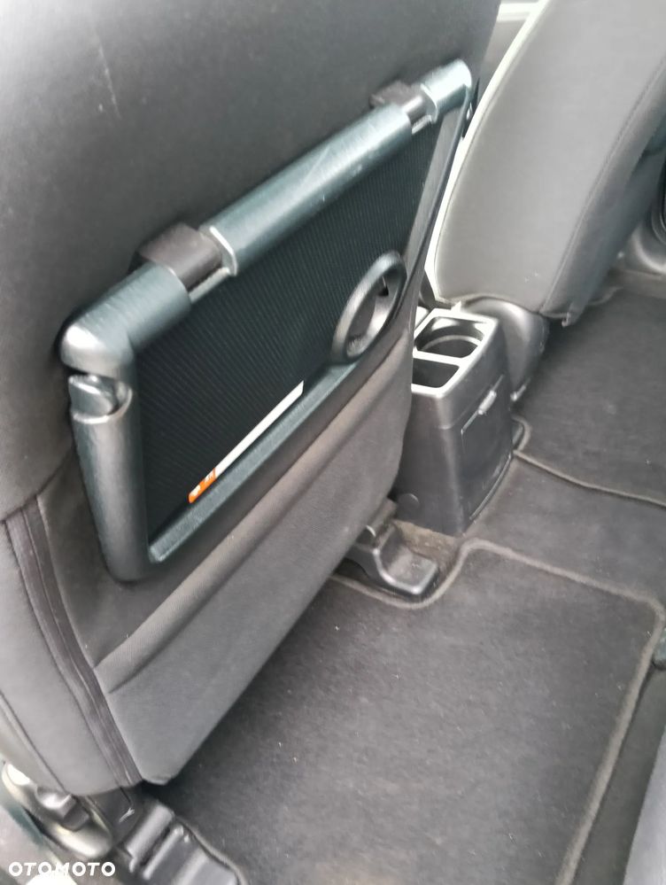 Mazda 5 - 9