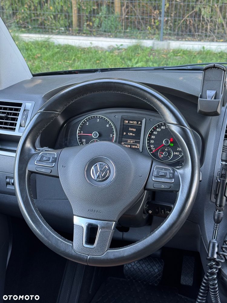 Volkswagen Caravelle - 32