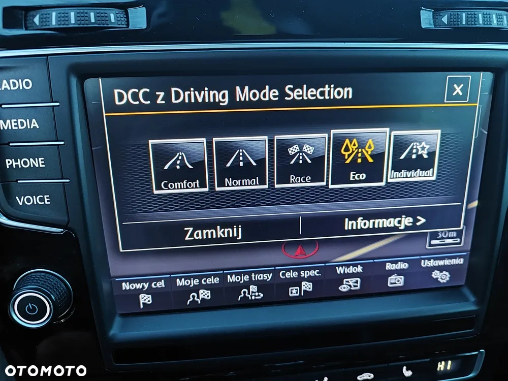 Volkswagen Golf R 4Motion (BlueMotion Technology) DSG - 21