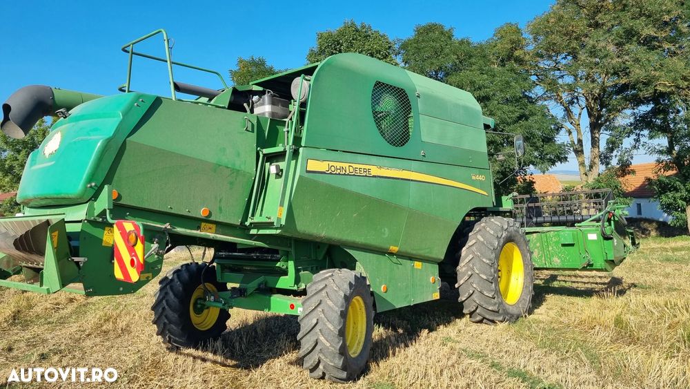 John Deere W440 - 24