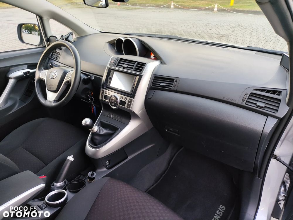 Toyota Verso 1.8 Sol plus 7os - 21