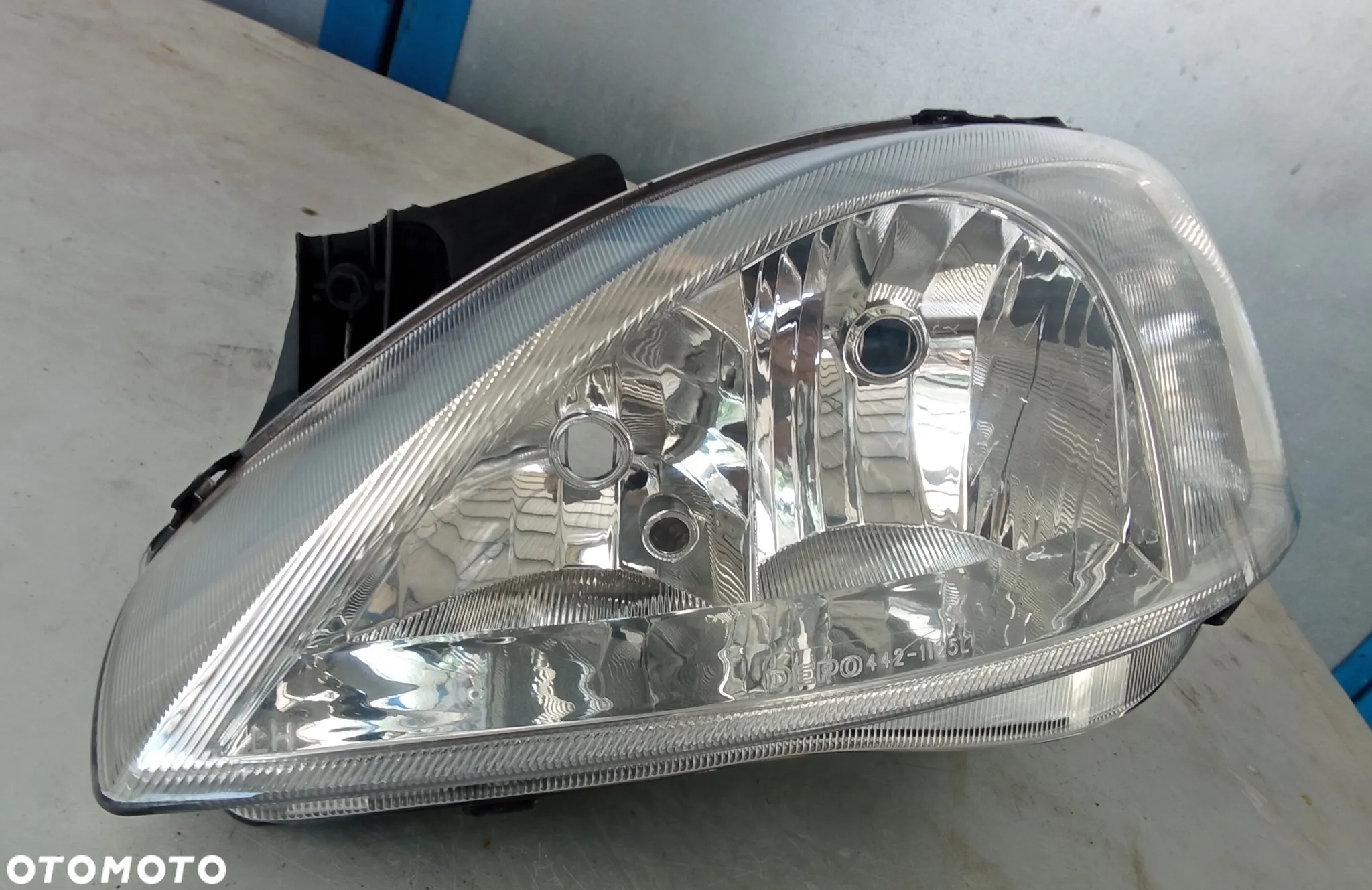 Lampa lewy przód Opel Corsa C - 2