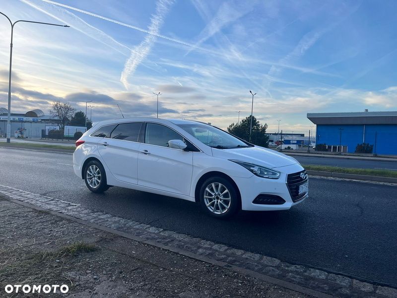 Hyundai i40 1.7 CRDi Comfort - 1