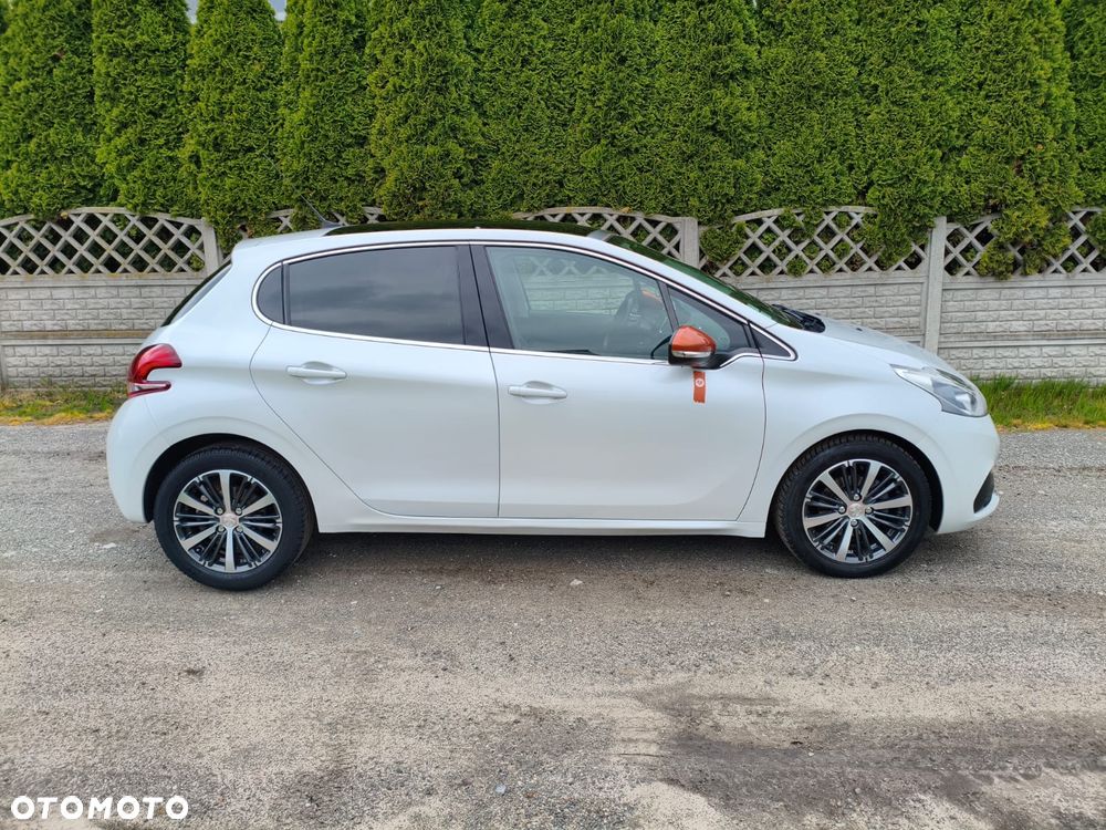 Peugeot 208 - 7