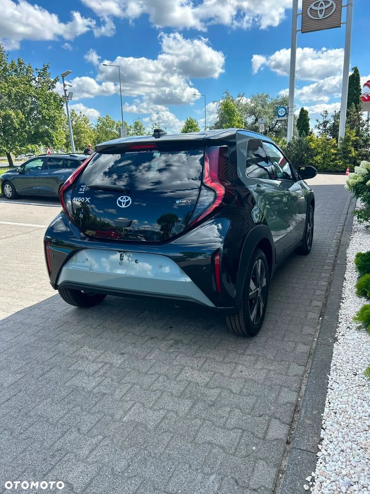 Toyota Aygo X Hybrid 1.5 Style e-CVT - 3