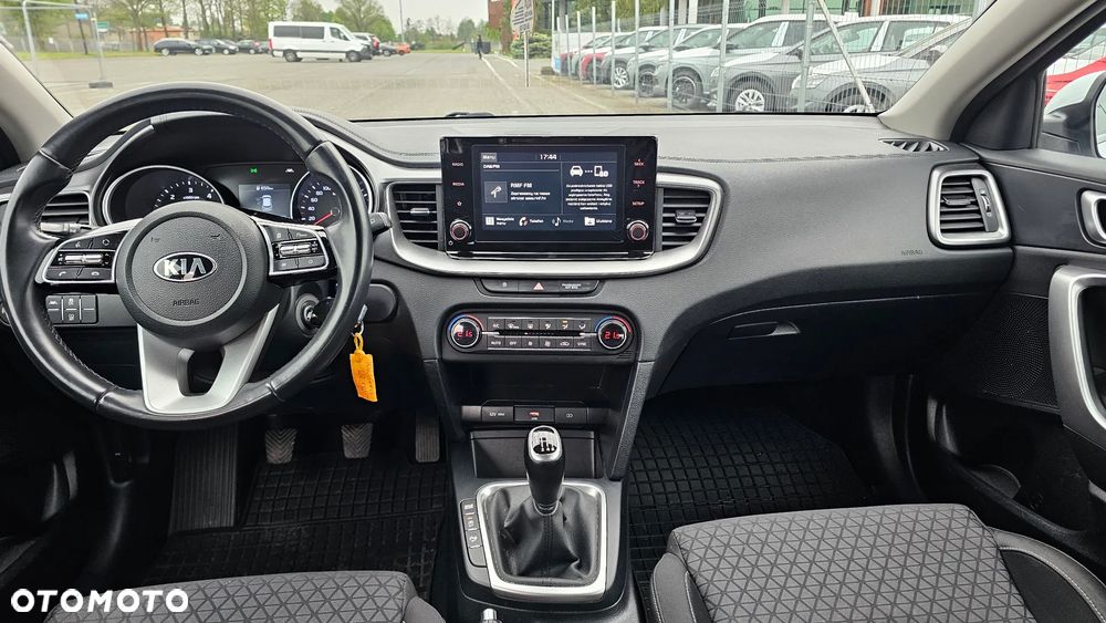 Kia Ceed 1.6 CRDi mHEV M - 5