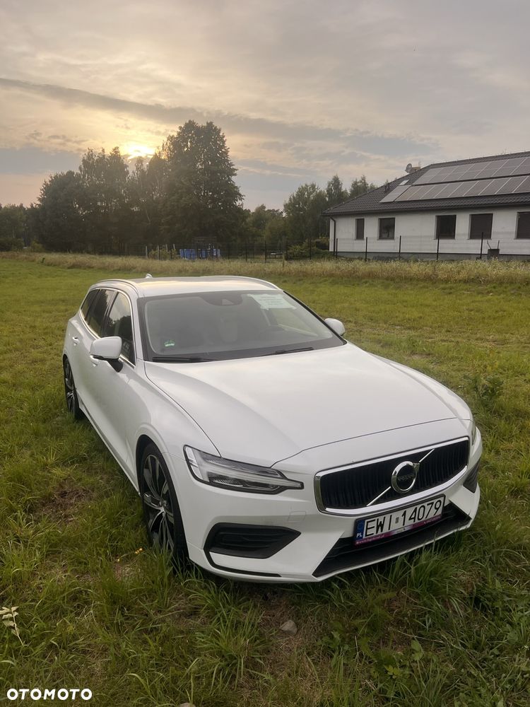 Volvo V60 D4 Momentum Pro - 1