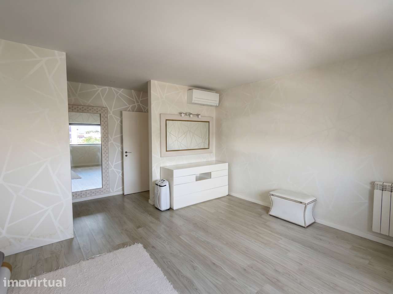 Apartamento T4 c/ Garagem Fechada  Santa Marinha (Gaiashopping) - Grande imagem: 2/32