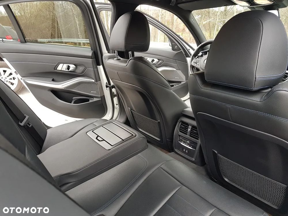 BMW Seria 3 - 24